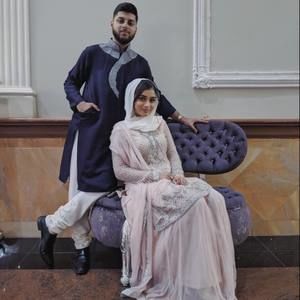 Meet your Posher, Alia